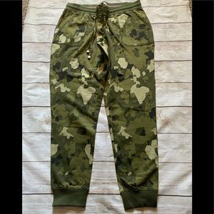 Dark green camo lounge pants